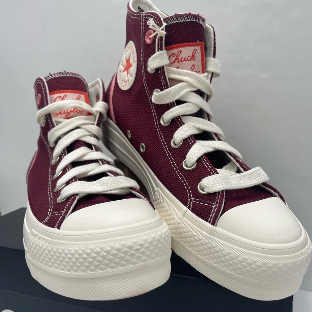 Converse WMNS High Tops CTAS LIFT HI DEEP BORDEAUX/EGRET Platform Sneakers
